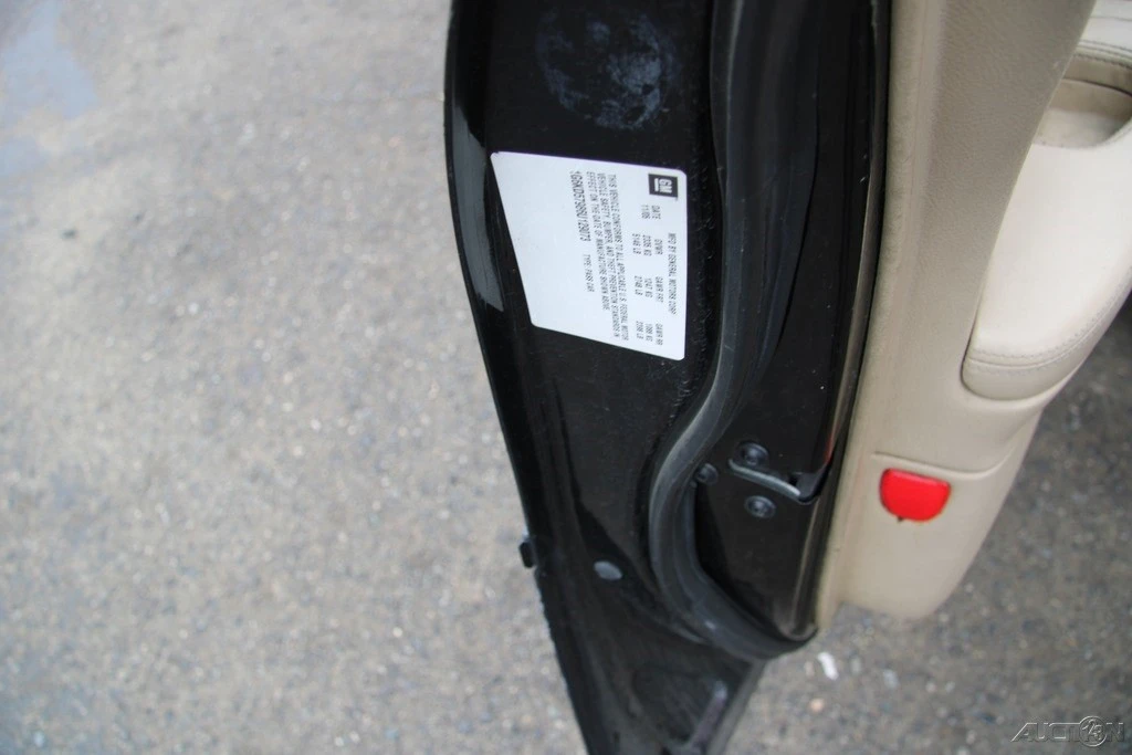 2006 Cadillac DTS - Image 10 of 21