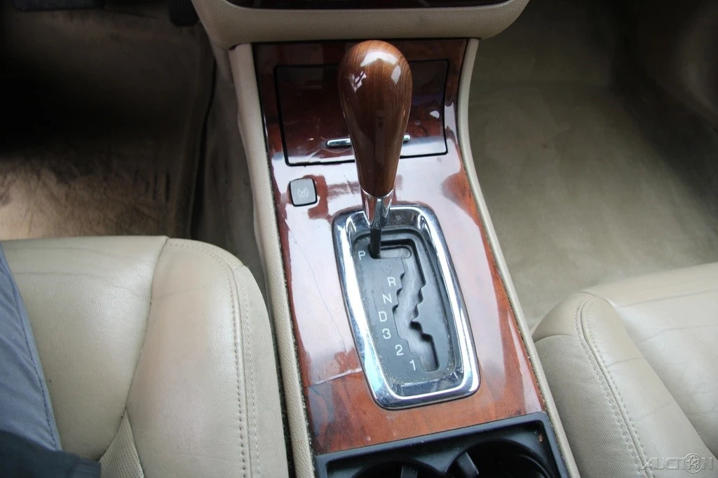 2006 Cadillac DTS - Image 16 of 21