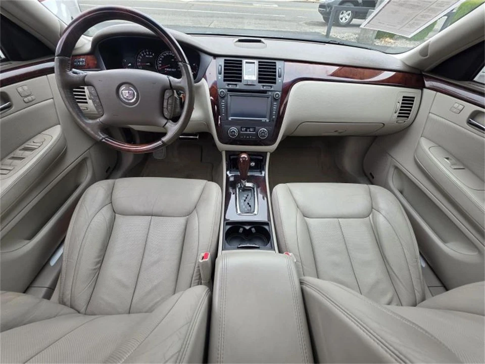 2006 Cadillac DTS - Image 11 of 22