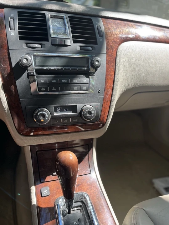 2006 Cadillac DTS - Image 15 of 21
