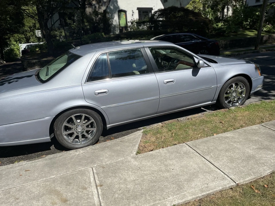 2006 Cadillac DTS - Image 7 of 21