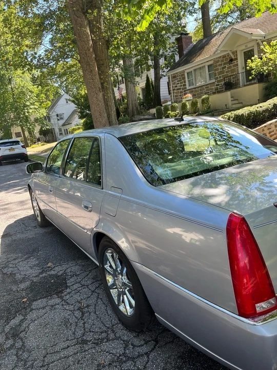 2006 Cadillac DTS - Image 10 of 21