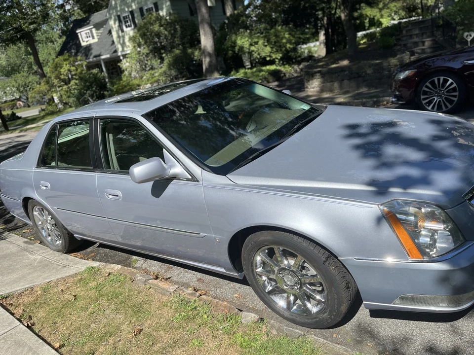 2006 Cadillac DTS - Image 5 of 21