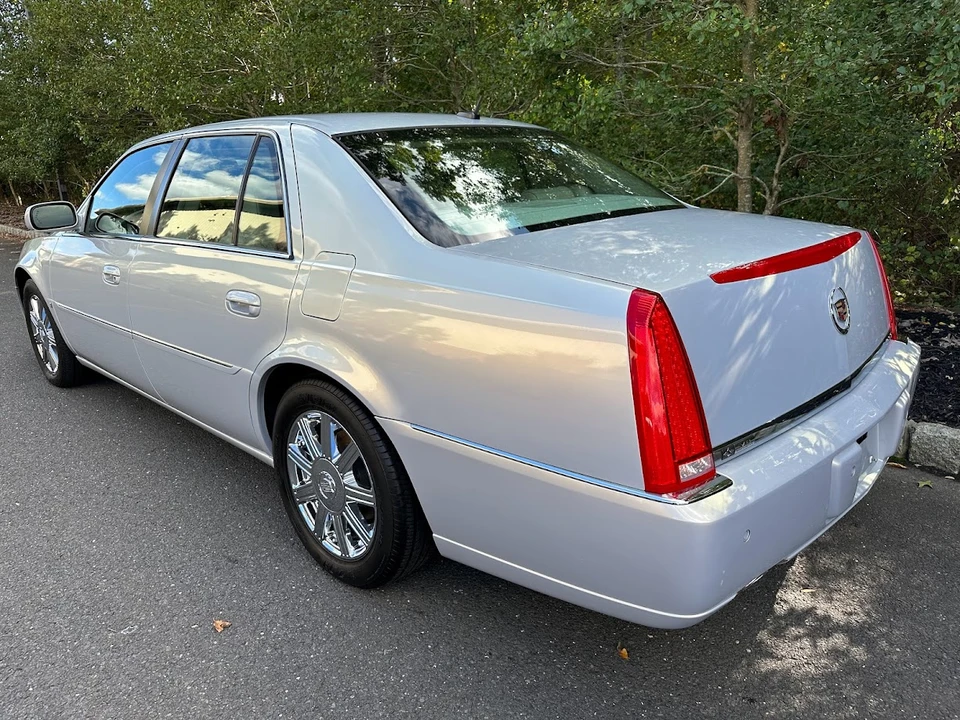 2006 Cadillac DTS - Image 13 of 31
