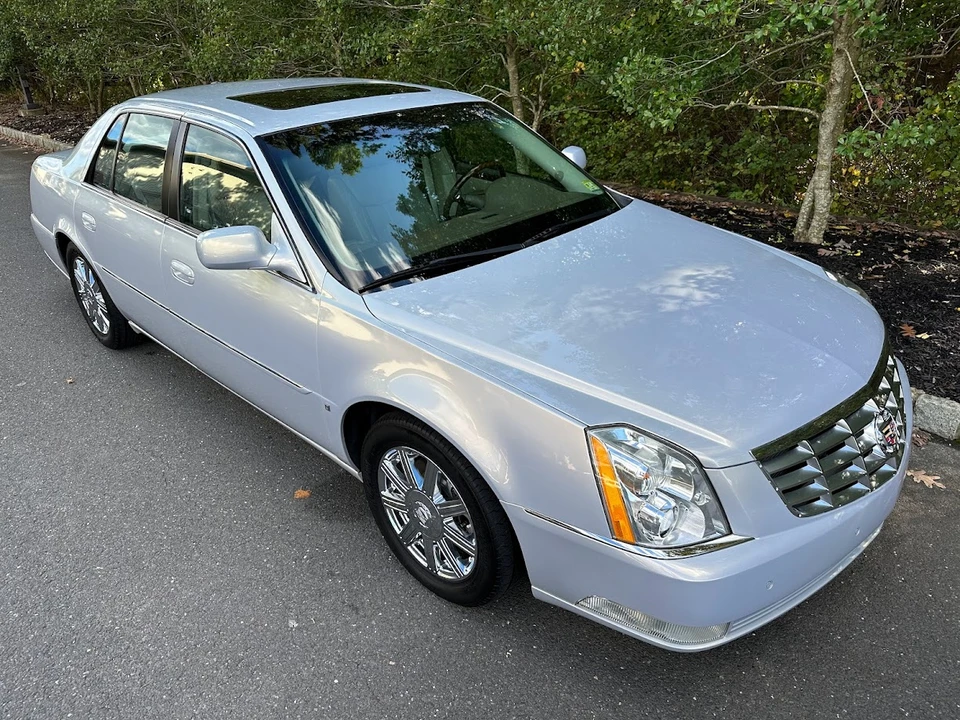 2006 Cadillac DTS - Image 6 of 31