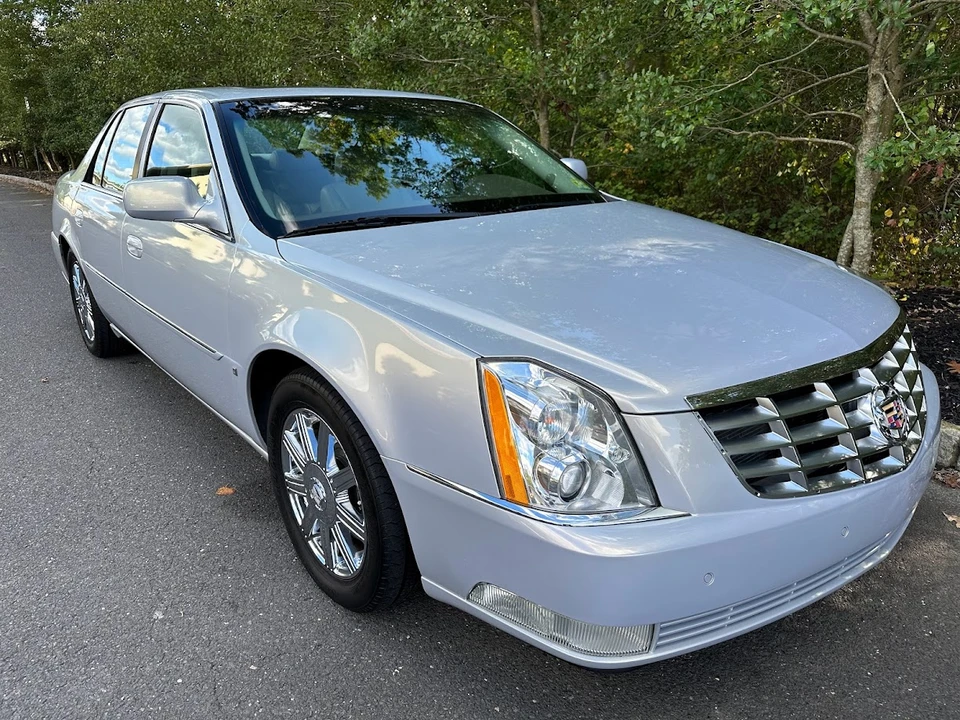 2006 Cadillac DTS - Image 4 of 31