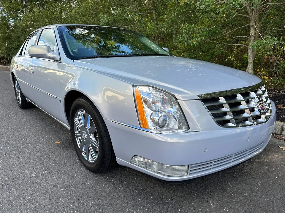 2006 Cadillac DTS - Image 5 of 31