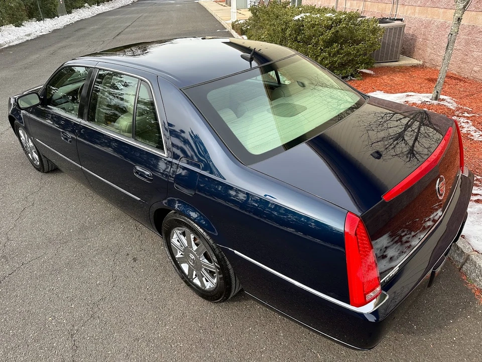 2006 Cadillac DTS - Image 12 of 31