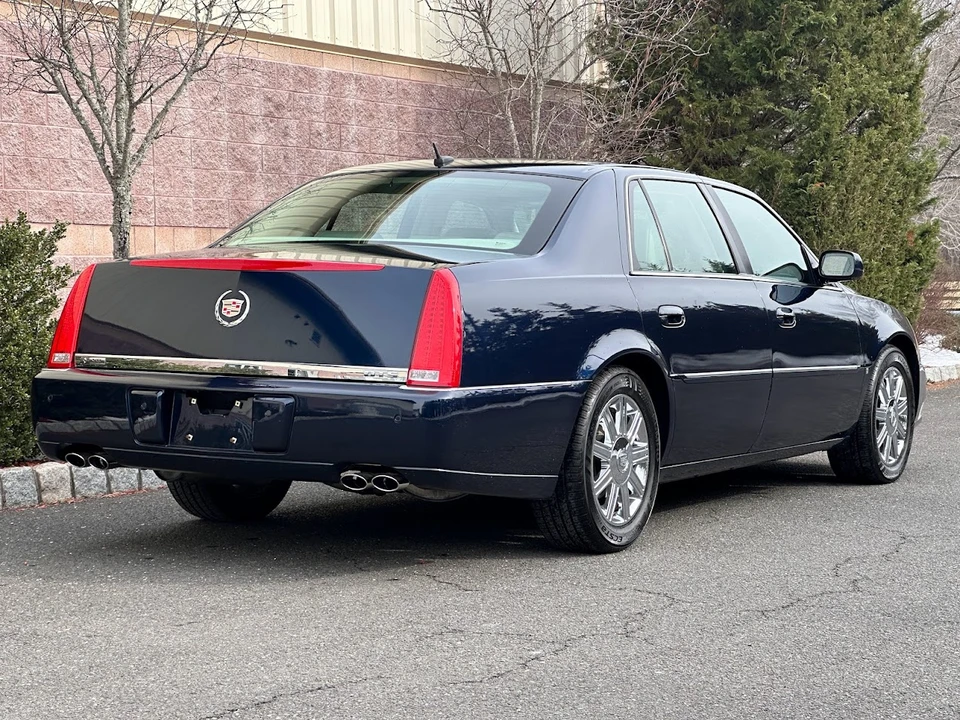 2006 Cadillac DTS - Image 15 of 31