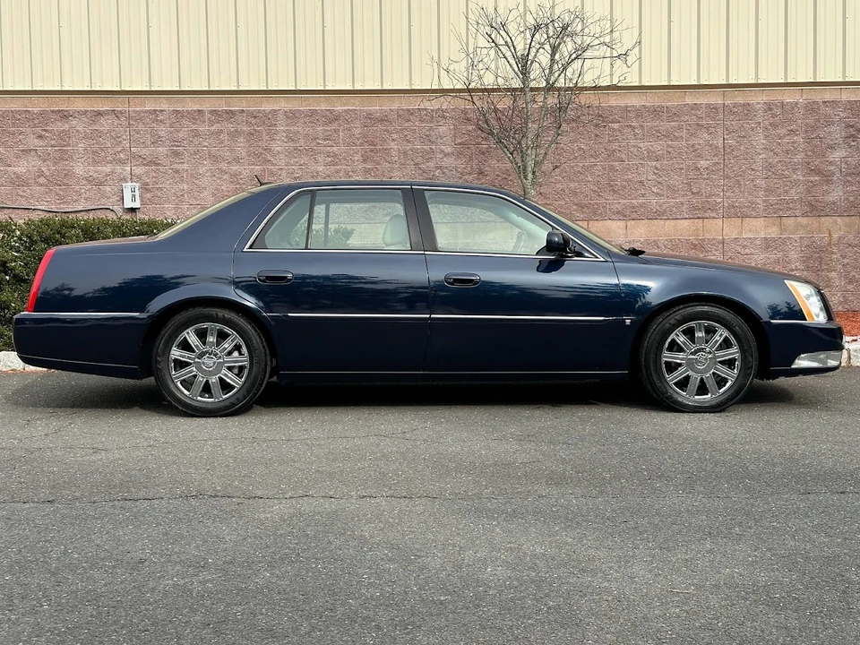 2006 Cadillac DTS - Image 17 of 31