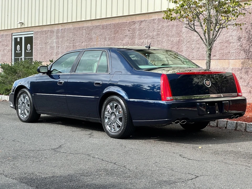 2006 Cadillac DTS - Image 12 of 31