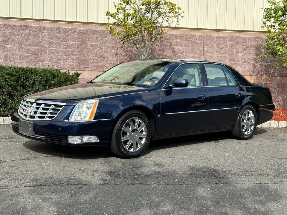 2006 Cadillac DTS - Image 8 of 31