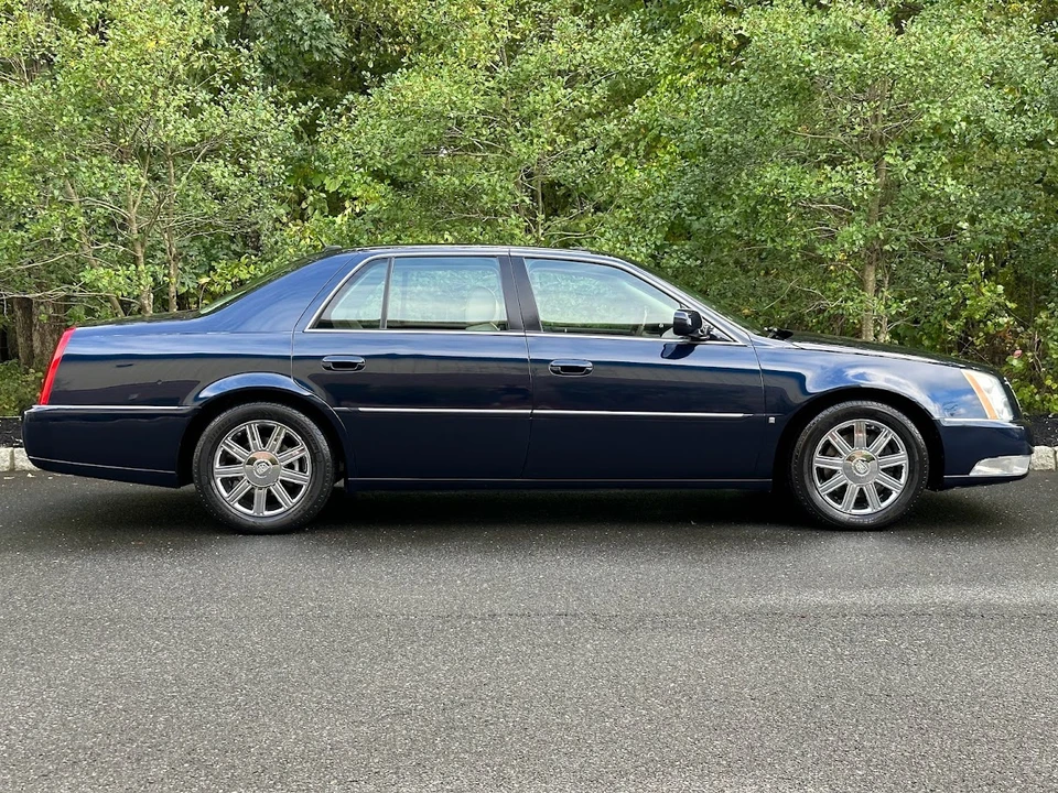 2006 Cadillac DTS - Image 19 of 31