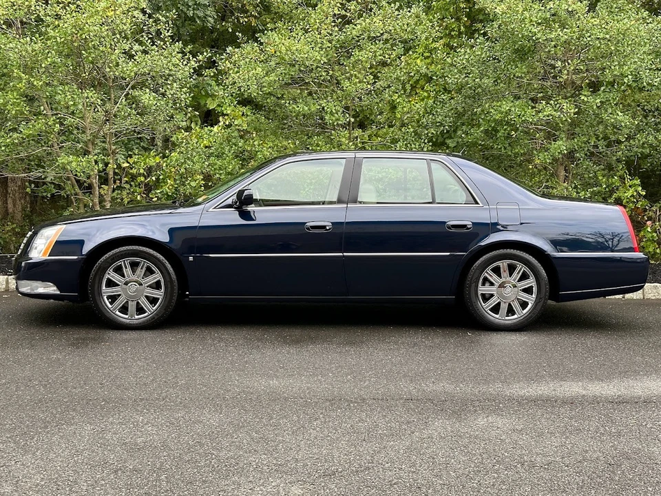 2006 Cadillac DTS - Image 10 of 31