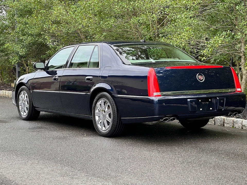 2006 Cadillac DTS - Image 14 of 31