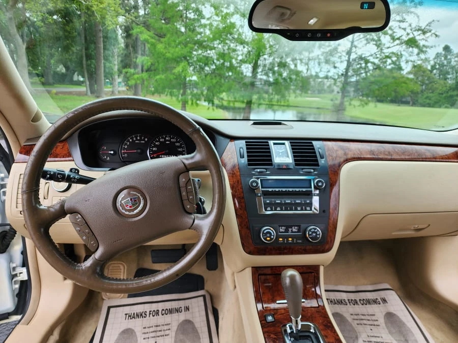 2006 Cadillac DTS - Image 8 of 12