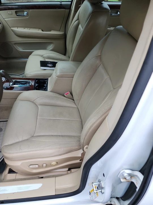 2006 Cadillac DTS - Image 9 of 12