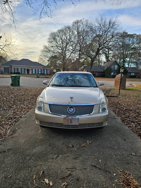 2006 Cadillac DTS - Image 2 of 12