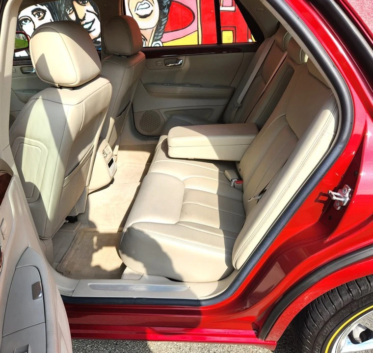 2006 Cadillac DTS - Image 19 of 26