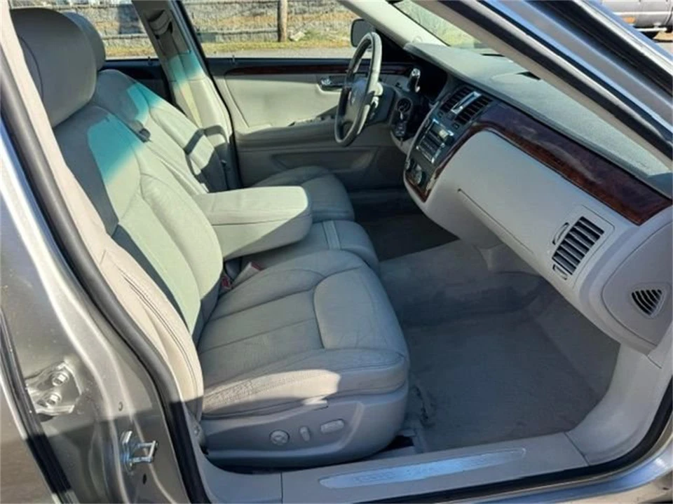 2006 Cadillac DTS - Image 13 of 22