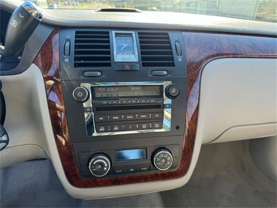 2006 Cadillac DTS - Image 20 of 22