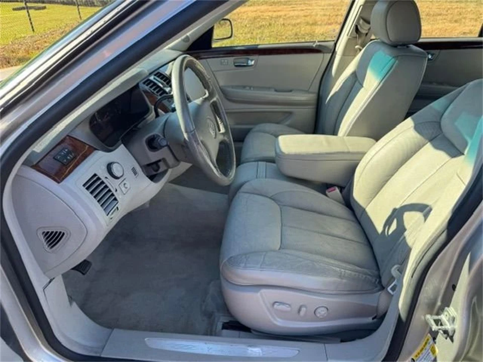 2006 Cadillac DTS - Image 9 of 22