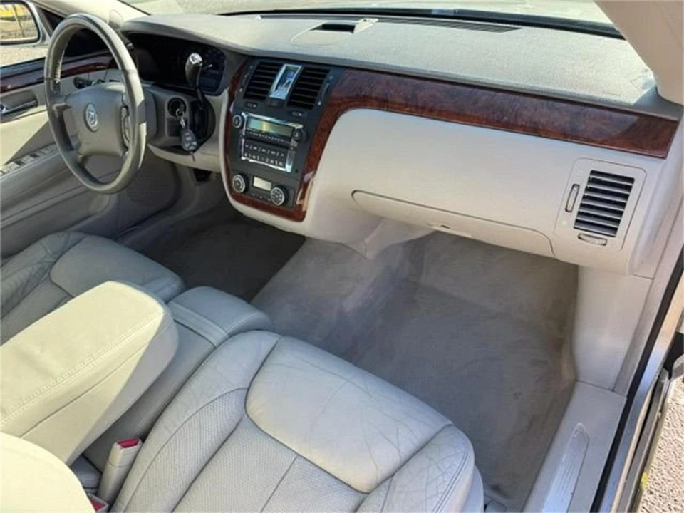 2006 Cadillac DTS - Image 14 of 22