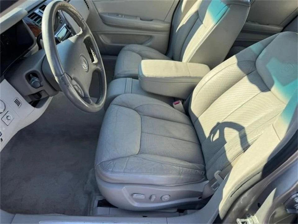 2006 Cadillac DTS - Image 11 of 22