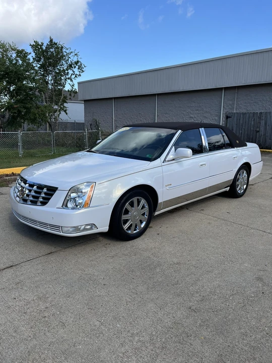 2006 Cadillac DTS - Image 4 of 31