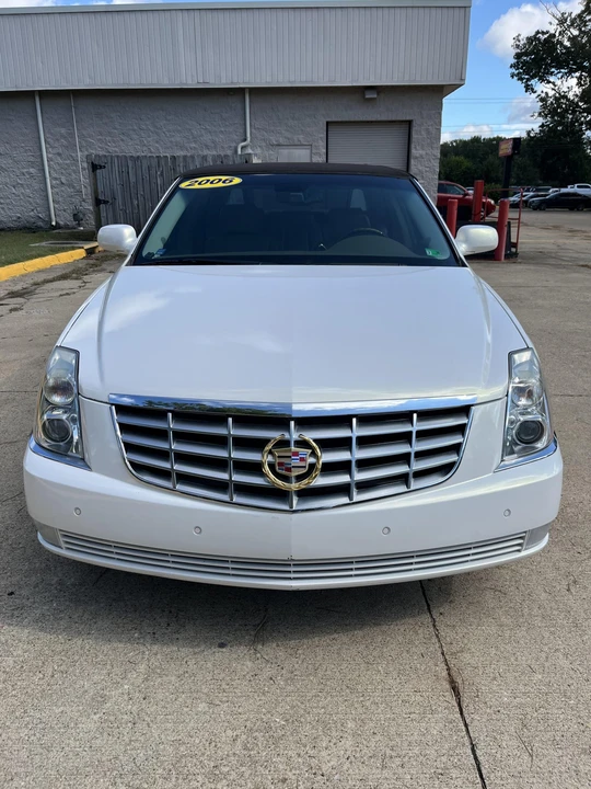 2006 Cadillac DTS - Image 3 of 31