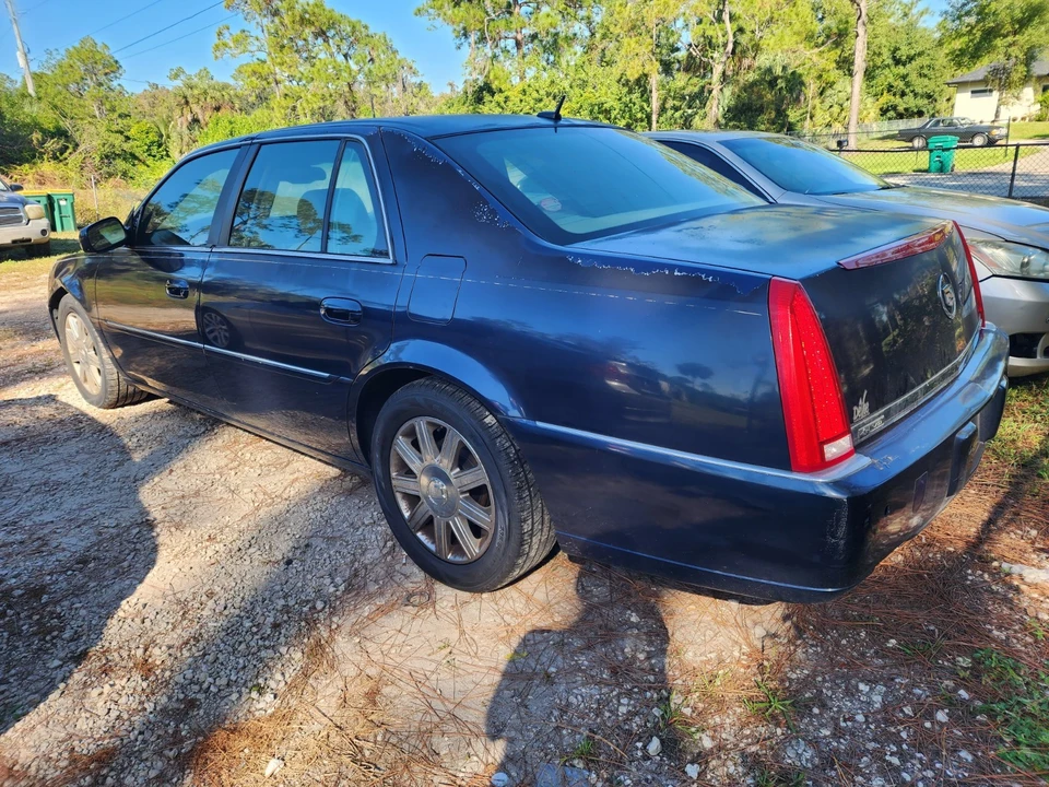 2006 Cadillac DTS - Image 3 of 15