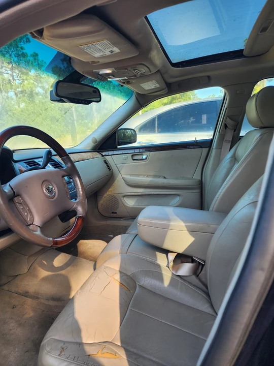 2006 Cadillac DTS - Image 5 of 15