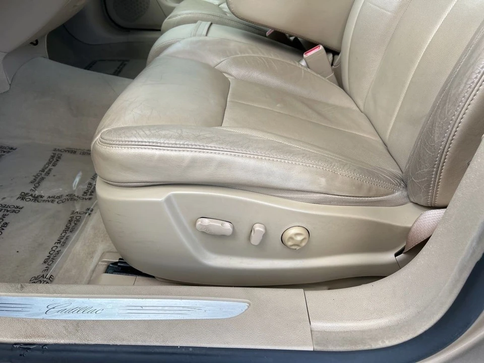 2006 Cadillac DTS - Image 10 of 12