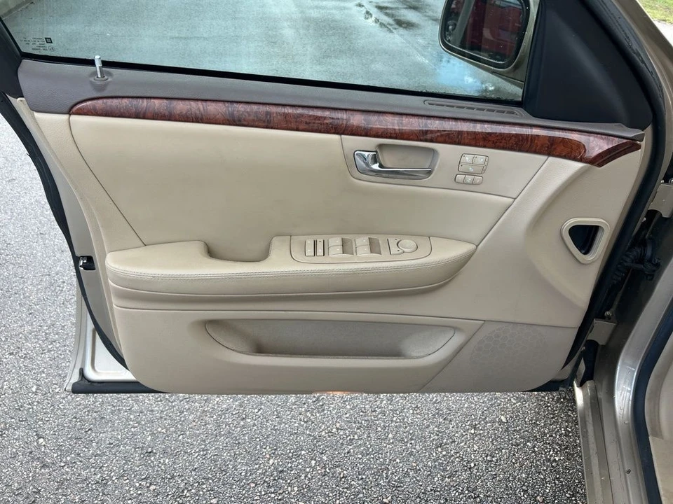 2006 Cadillac DTS - Image 11 of 12