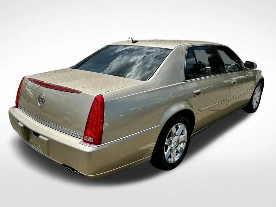 2006 Cadillac DTS - Image 6 of 12
