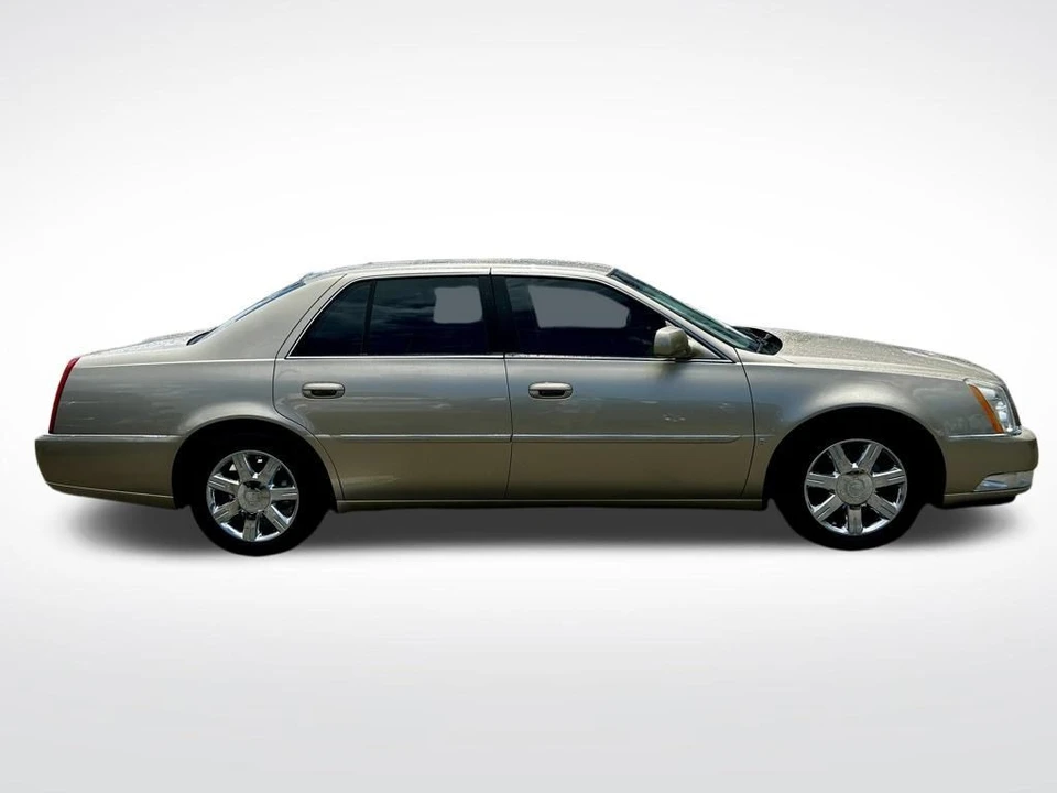 2006 Cadillac DTS - Image 7 of 12