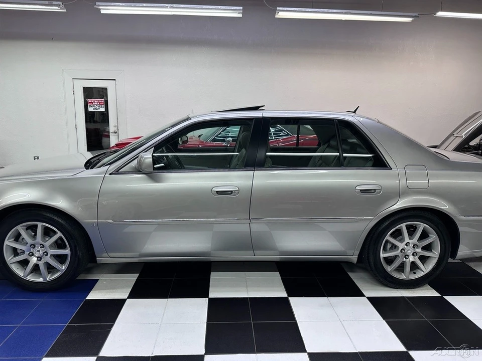 2006 Cadillac DTS - Image 20 of 21