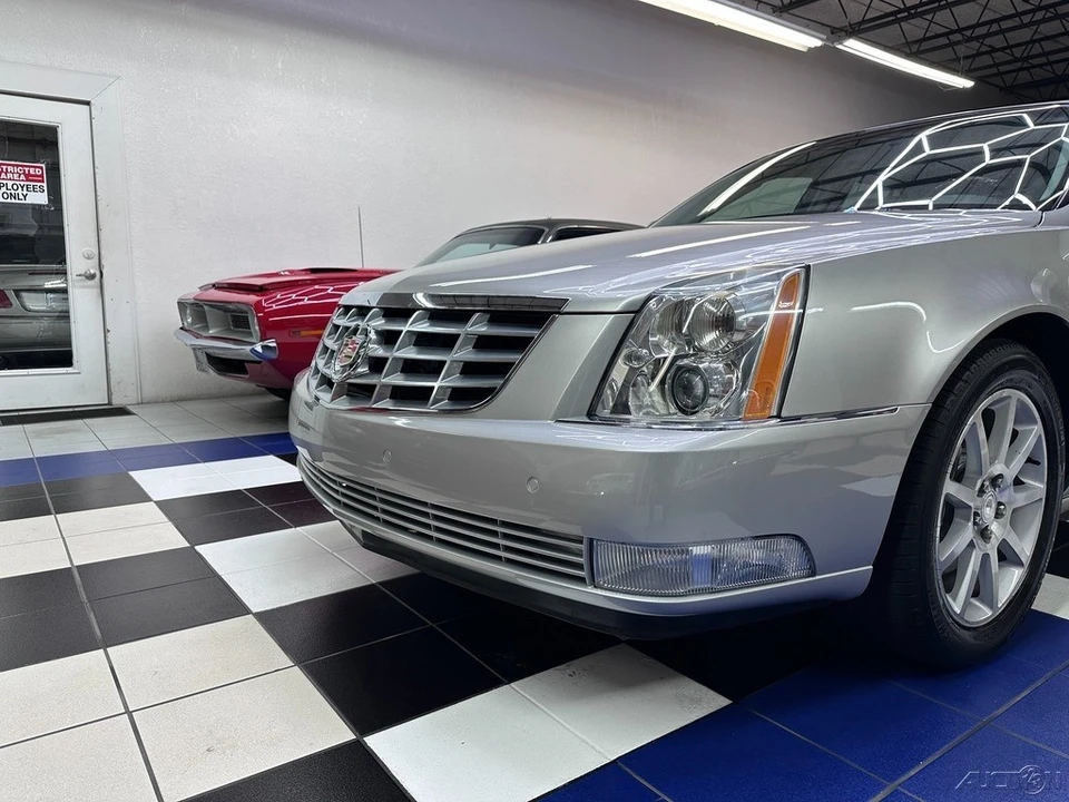 2006 Cadillac DTS - Image 13 of 21