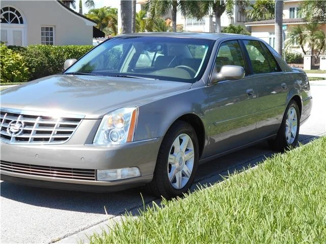 2006 Cadillac DTS - Image 5 of 12