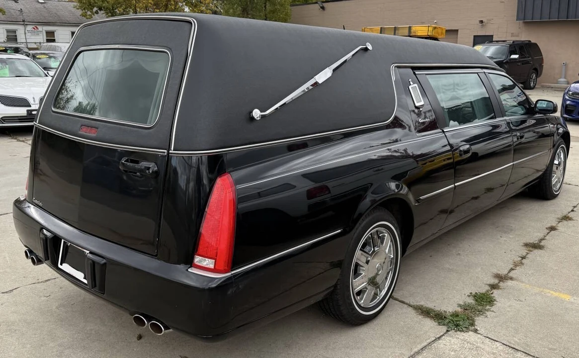 2006 Cadillac DTS - Image 4 of 21