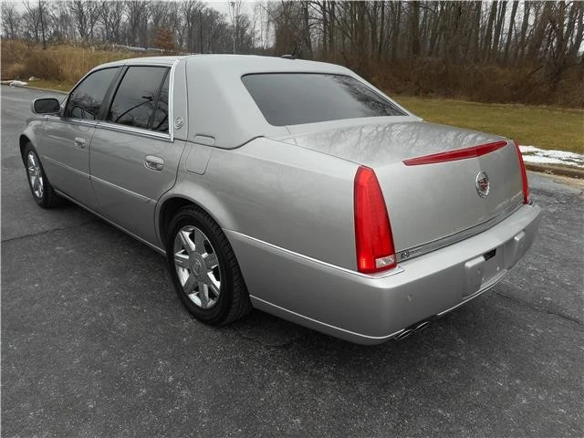 2006 Cadillac DTS - Image 7 of 12