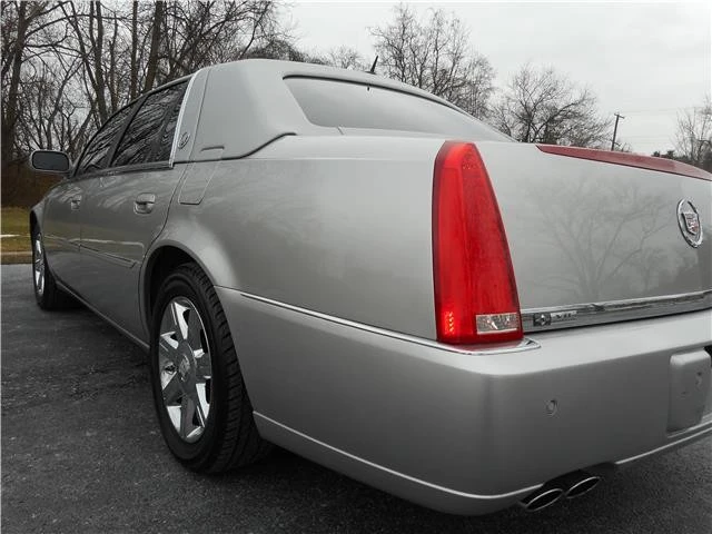 2006 Cadillac DTS - Image 6 of 12