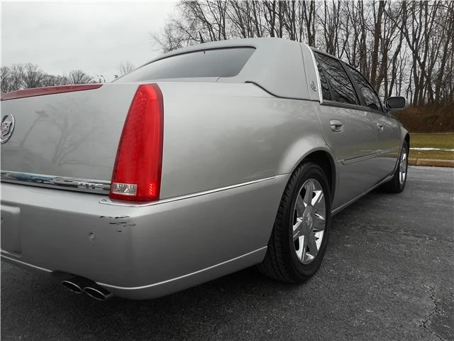 2006 Cadillac DTS - Image 4 of 12