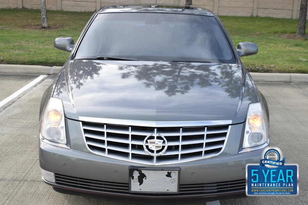 2006 Cadillac DTS - Image 2 of 4