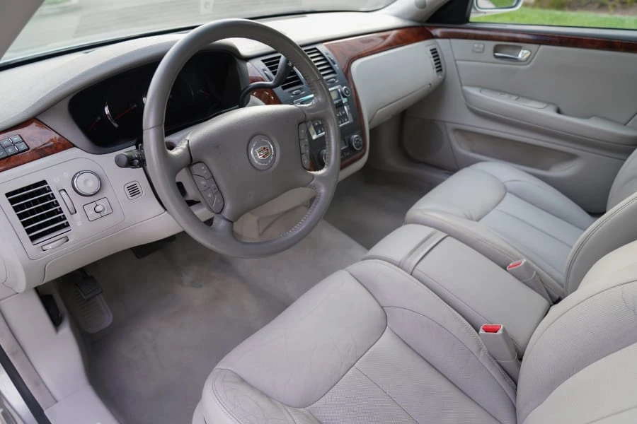 2006 Cadillac DTS - Image 17 of 23