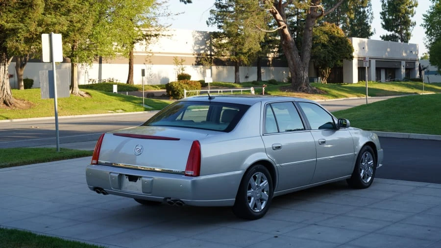 2006 Cadillac DTS - Image 3 of 23
