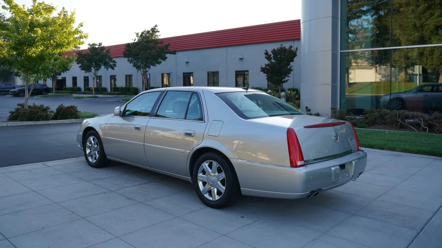 2006 Cadillac DTS - Image 8 of 23