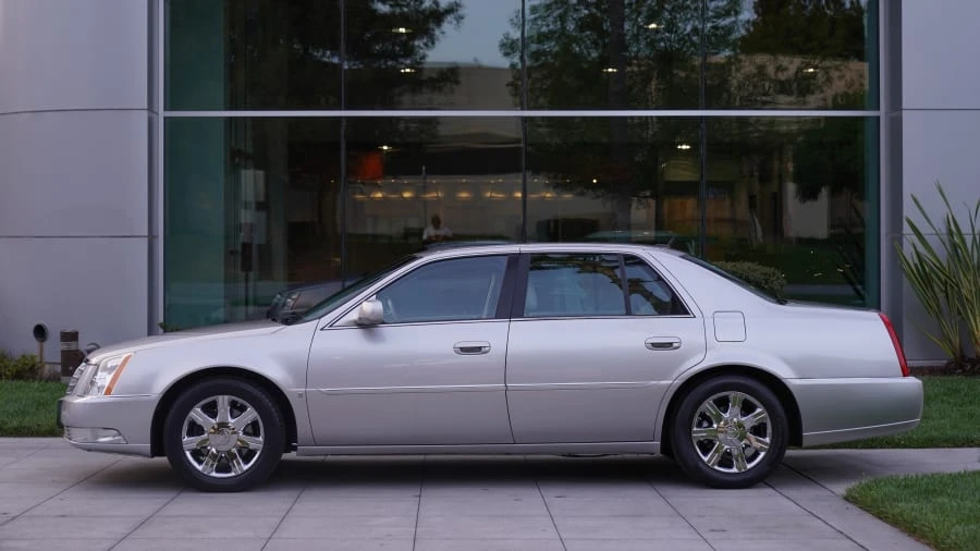 2006 Cadillac DTS - Image 2 of 23
