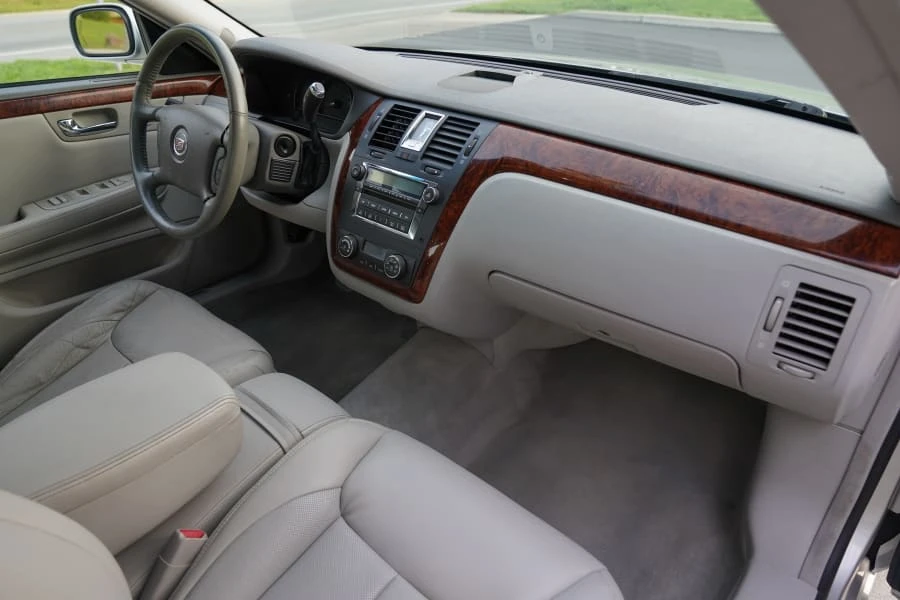 2006 Cadillac DTS - Image 12 of 23