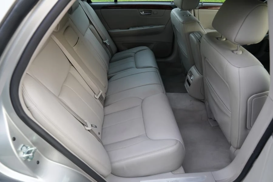 2006 Cadillac DTS - Image 13 of 23